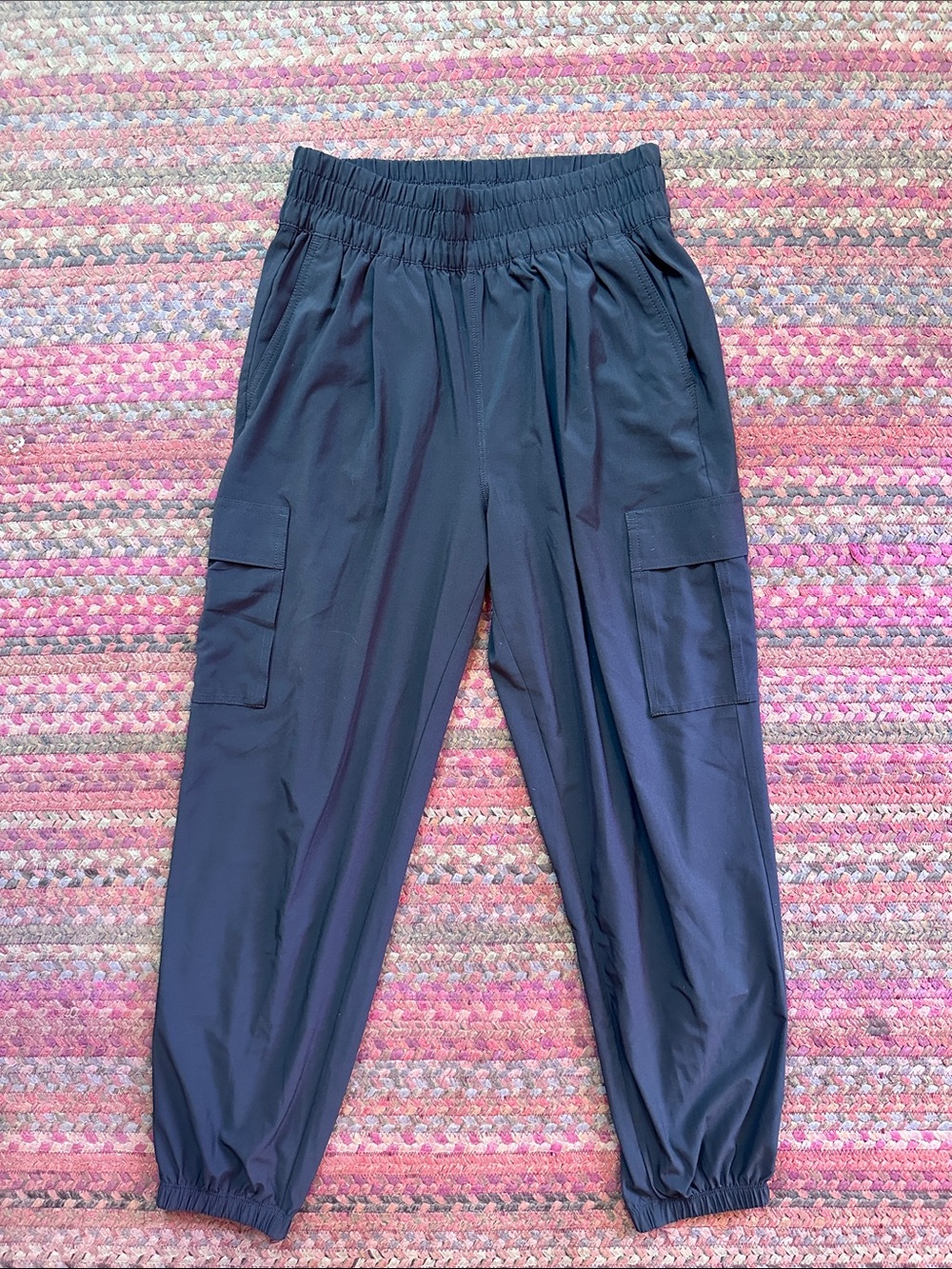 VUORI Dark Charcoal Elastic Waist CARGO QUICK DRY PANTS
